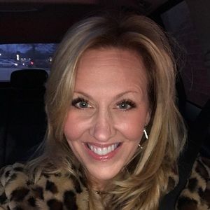 Meet your Posher, Angie